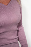 Basic Shirt mit V-Ausschnitt- Rosé Lurex