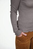 Basic Shirt mit V-Ausschnitt: Braun-Lurex